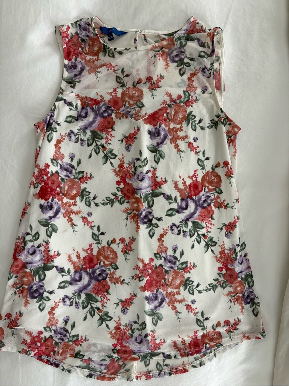 Apt. 9 White Floral Sleeveless Blouse with Red and Purple Flowers
